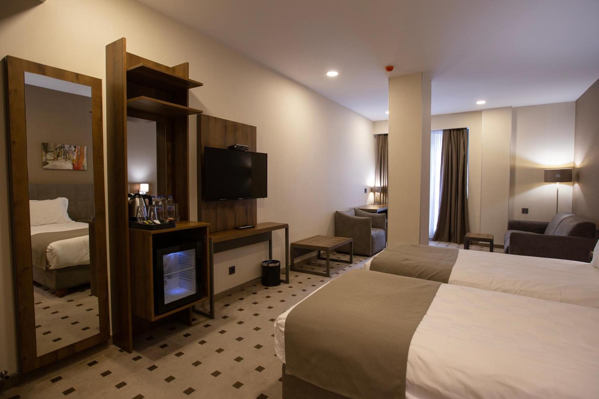 Avenue Hotel Tbiliszi Kültér fotó