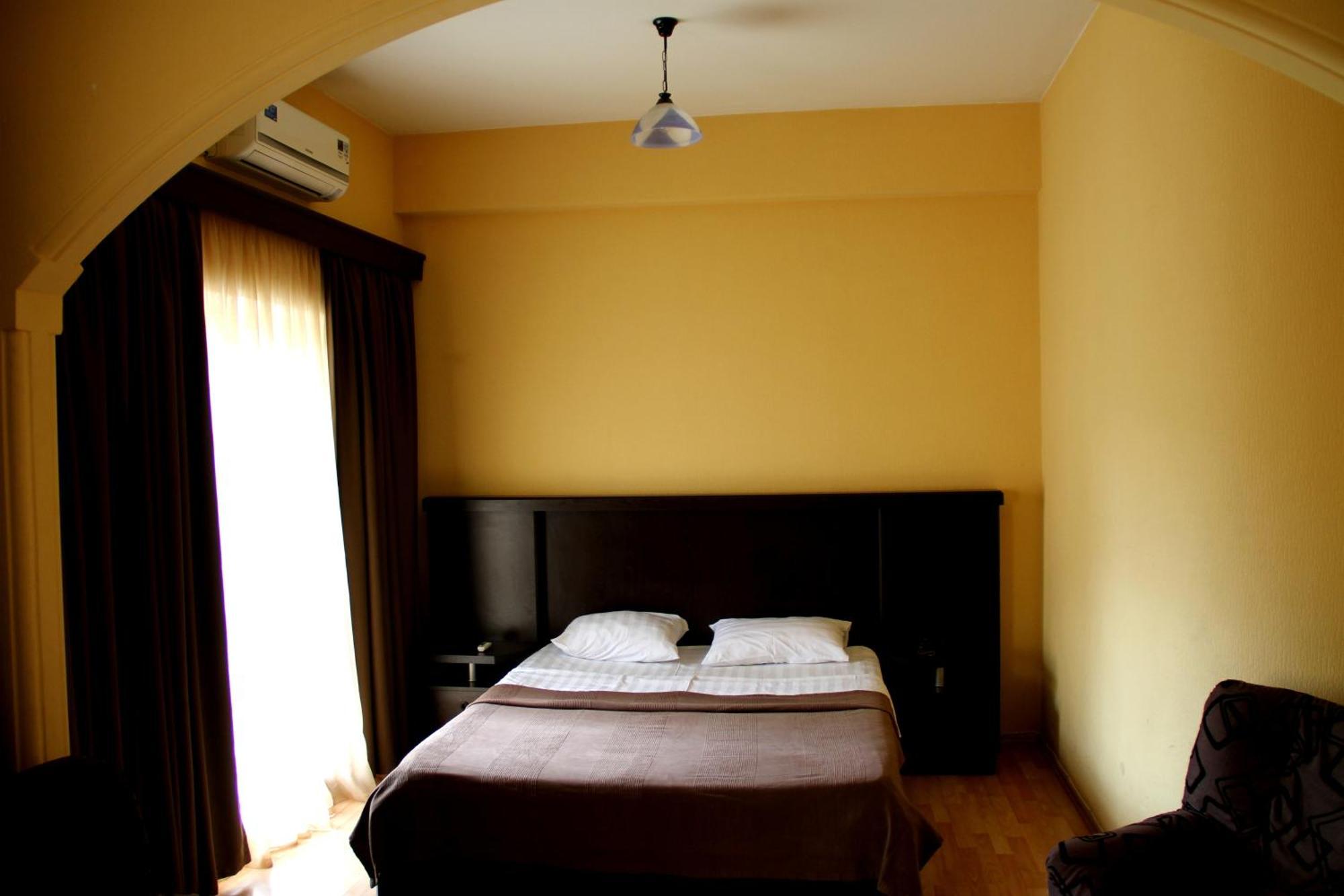 Avenue Hotel Tbiliszi Kültér fotó