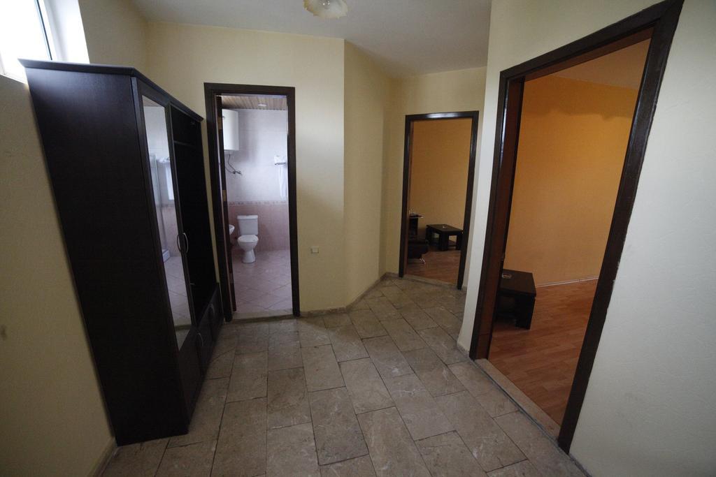 Avenue Hotel Tbiliszi Szoba fotó