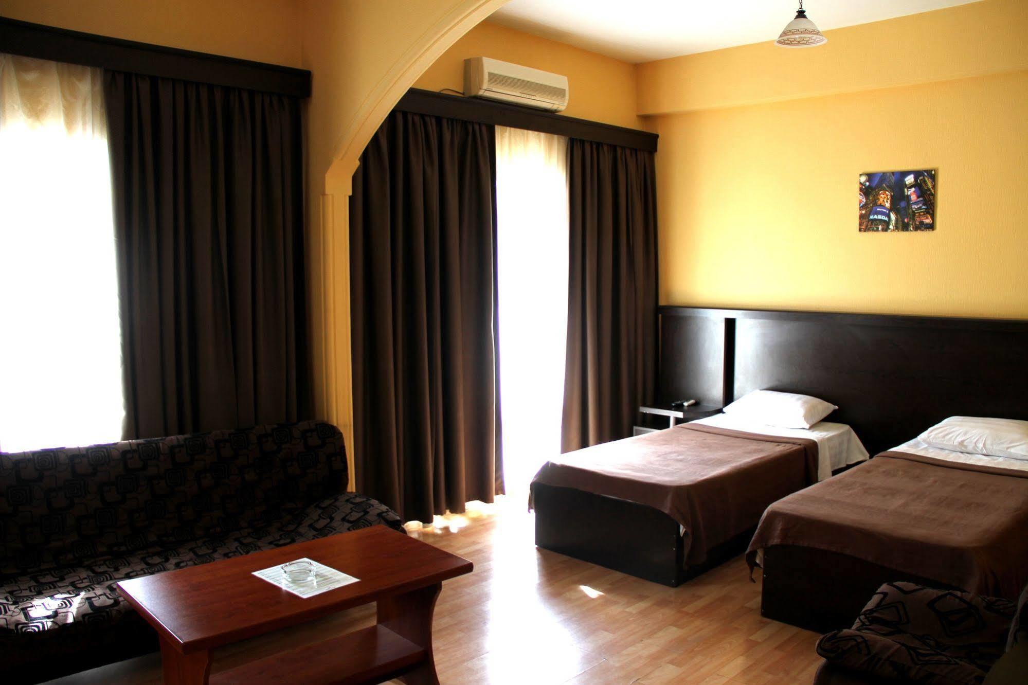 Avenue Hotel Tbiliszi Kültér fotó
