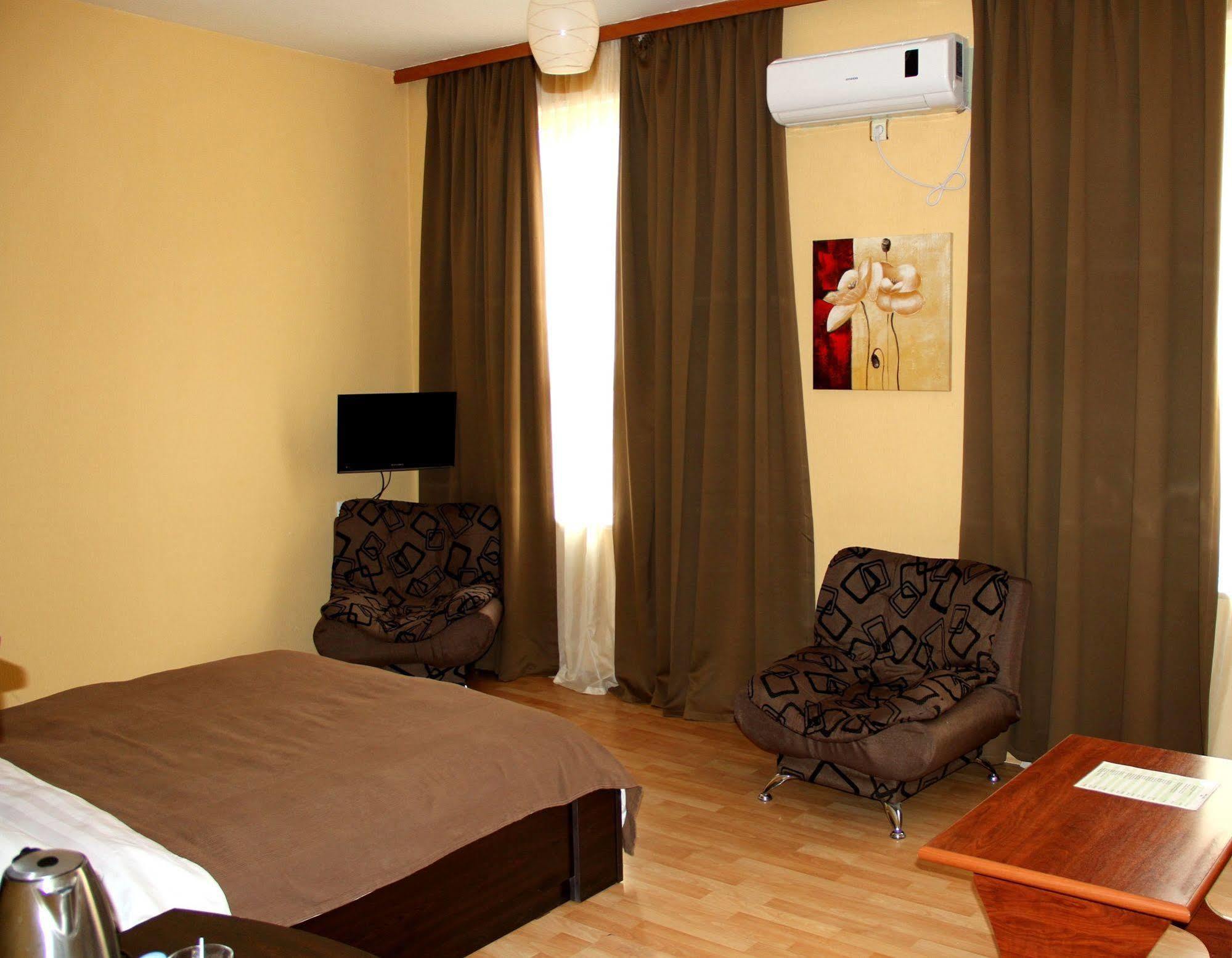 Avenue Hotel Tbiliszi Kültér fotó