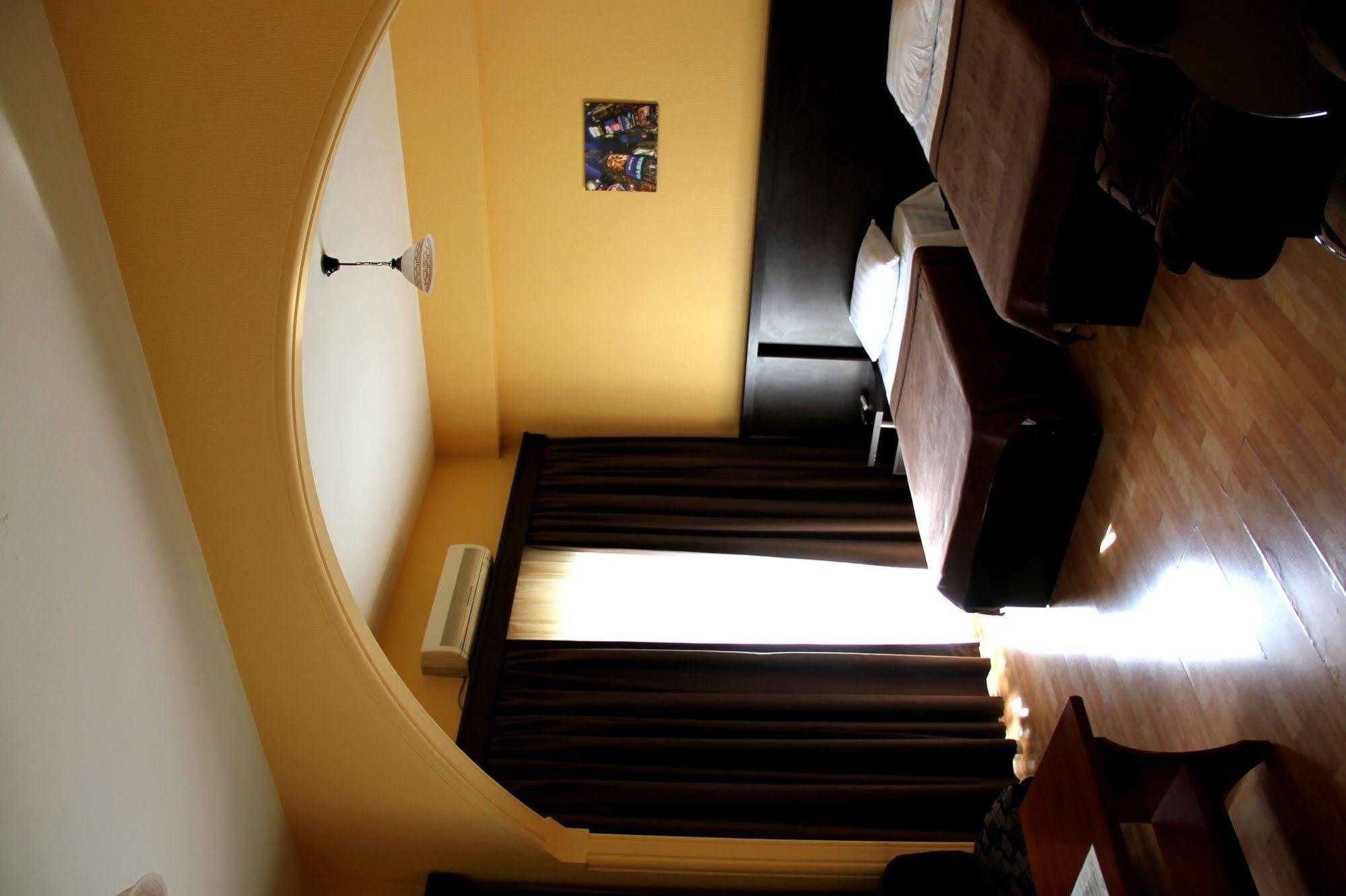 Avenue Hotel Tbiliszi Kültér fotó